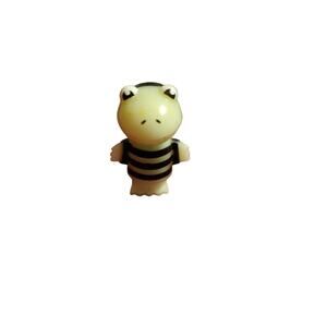 Bonkers Toys Ryan's World Gus The Alligator 2" Toy Glow in the Dark Figure